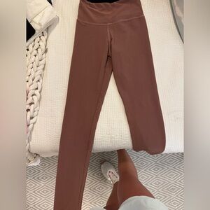 Strut This ribbed leggings